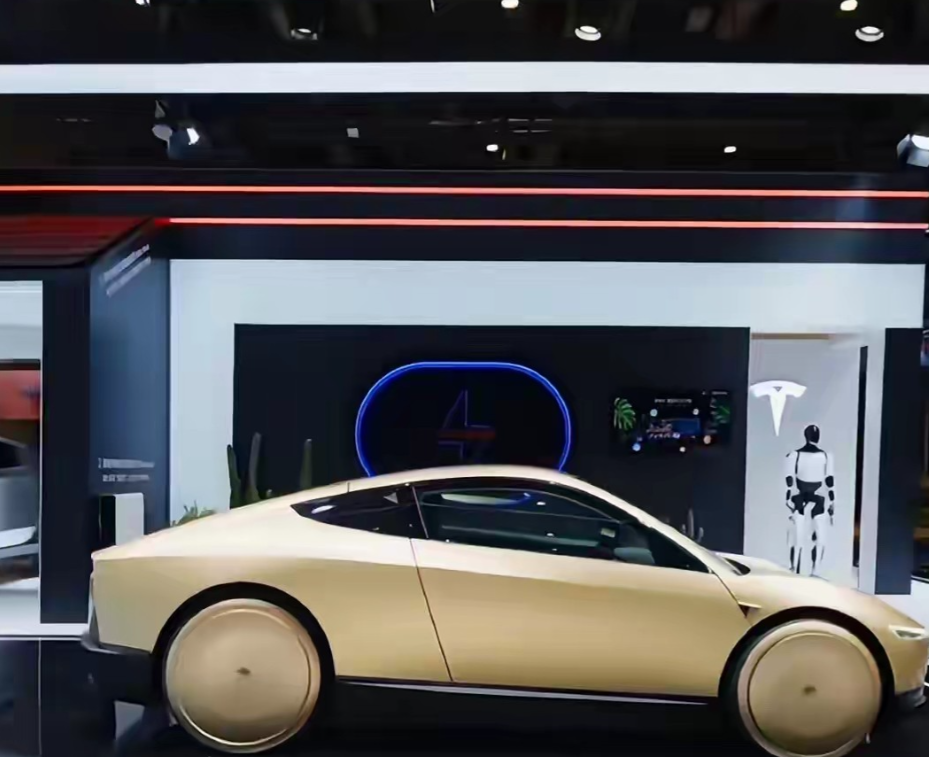 特斯拉新车下线了，没方向盘也没踏板，有人觉得这太激进了，其实它真要跑起来，可能改