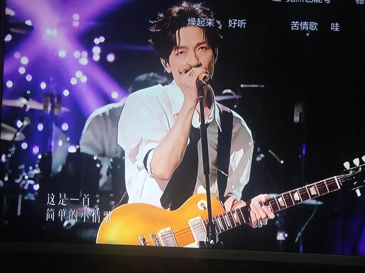 这期排名是本季《歌手2025》开播到现在最诡异最不能服众的一期了吧？！同时，这