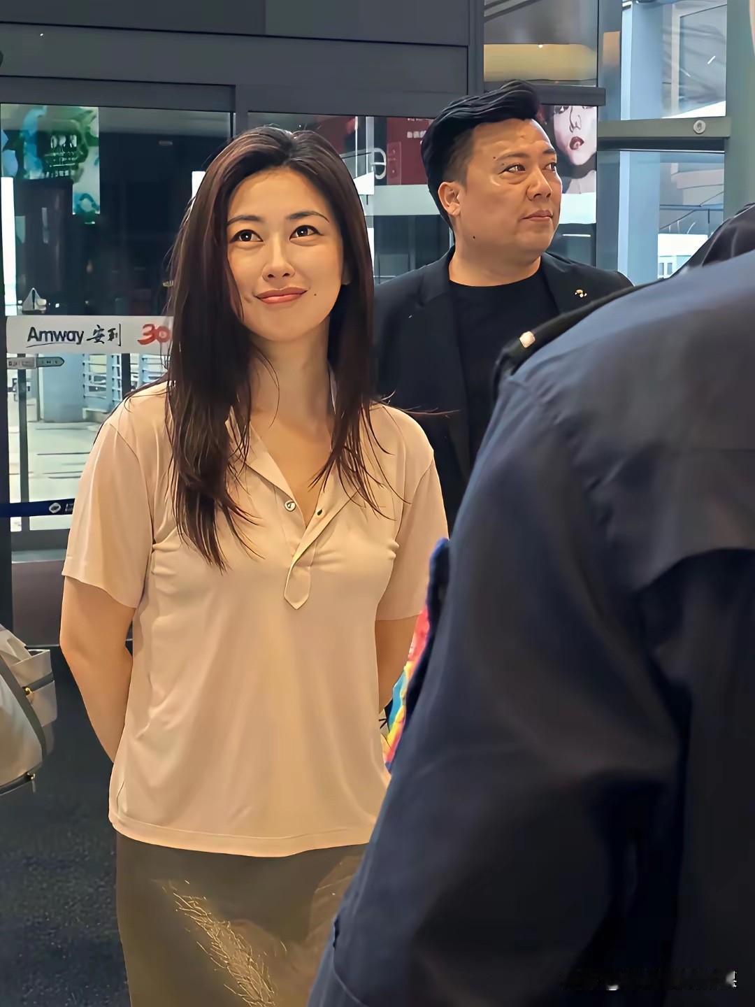 女神这桃花眼，谁受得了！