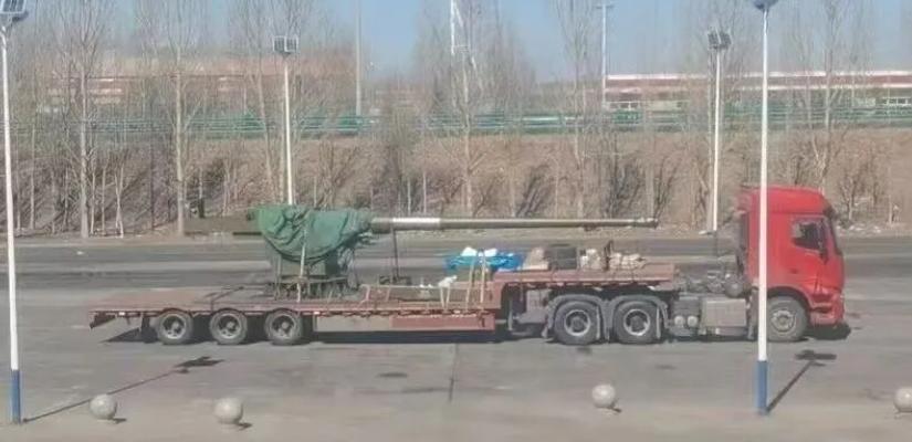 美：老弟，听说你们家最近在船上装了个“大水管”？中：啥大水管？那是自来水公司