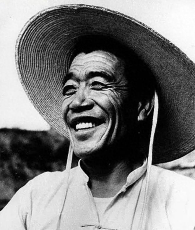 1976年10月6日，吃过晚饭后，坐立不安的陈永贵，接到了开政治局会议的通知，立