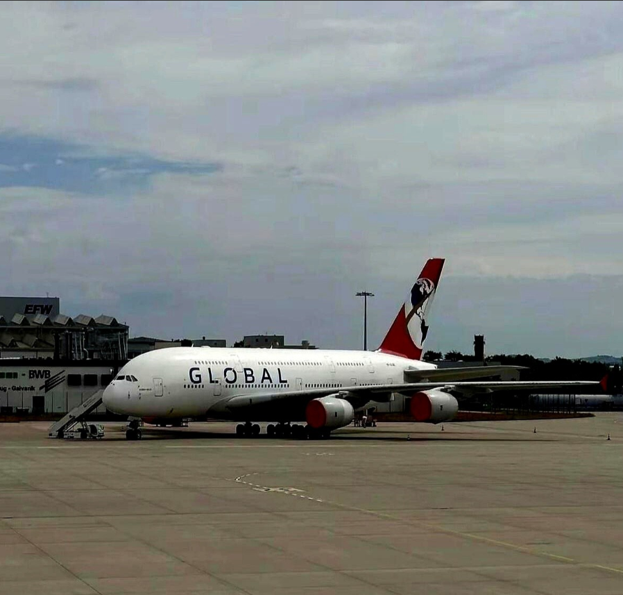 本年度最大的航空笑话。英国环球航空买了南航退役的A380，今年5月开始运营，