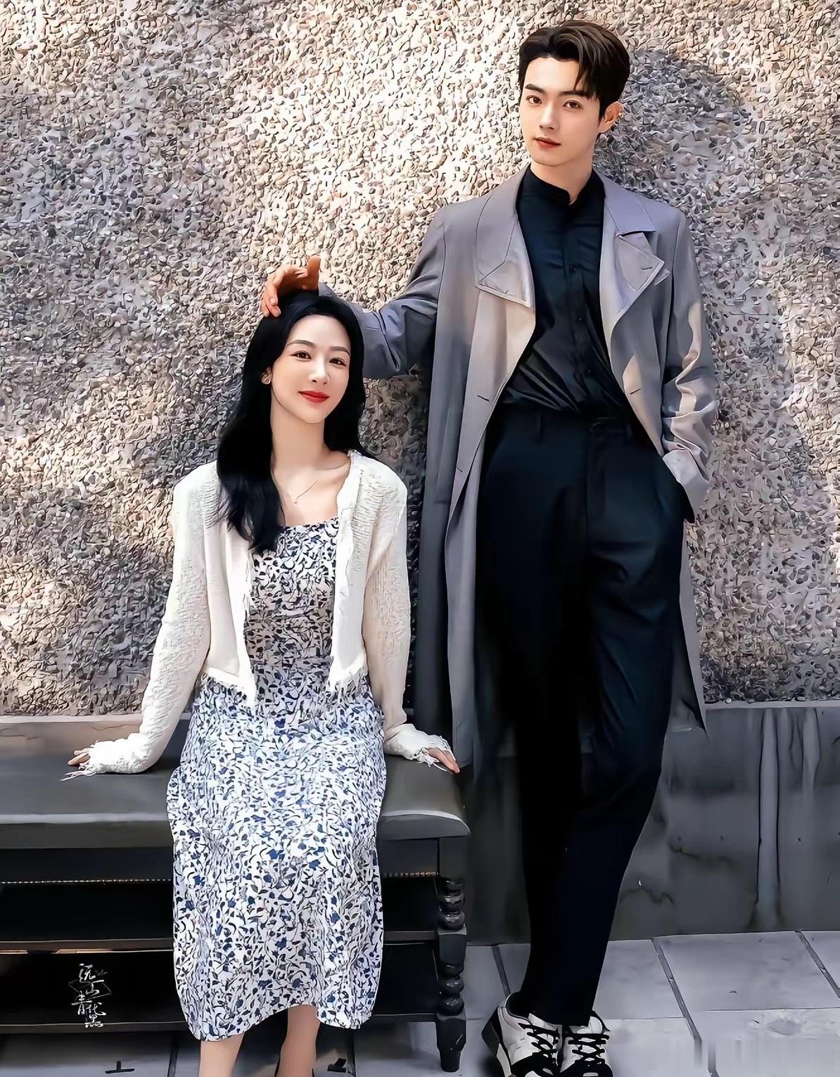 这次许凯出事儿了，​杨紫应该是最庆幸的。​许荔莎直接晒出许凯抽烟照和床上私照