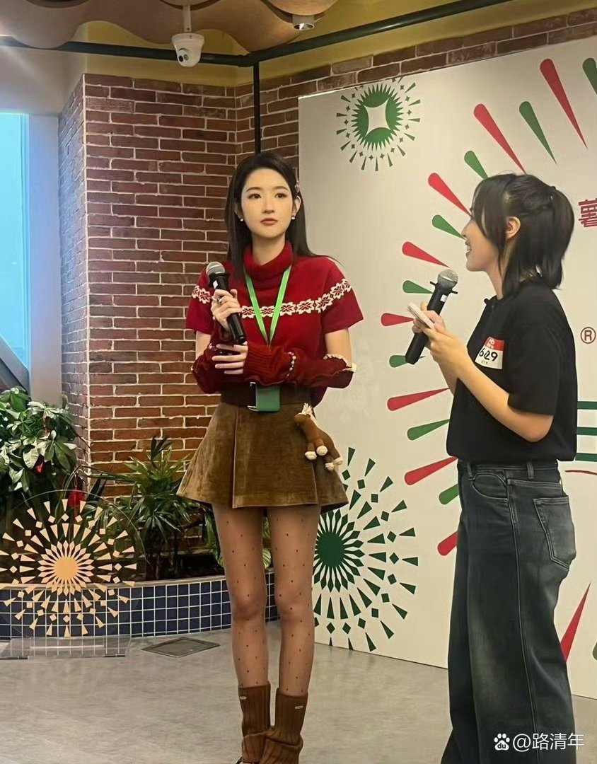 王玉雯这身材比例，真的没得挑，简直绝了。​​​