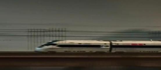 为什么中国的火车只能一家垄断，而民航却可以百花齐放？ 春运抢票时，不少人会疑