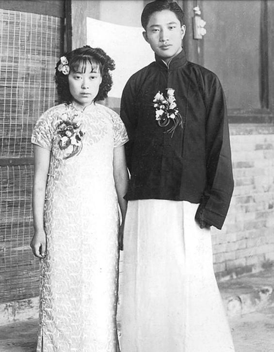 1988年，潜伏台湾42年的地下党，千辛万苦回到大陆，带来了一份多达百人的名单
