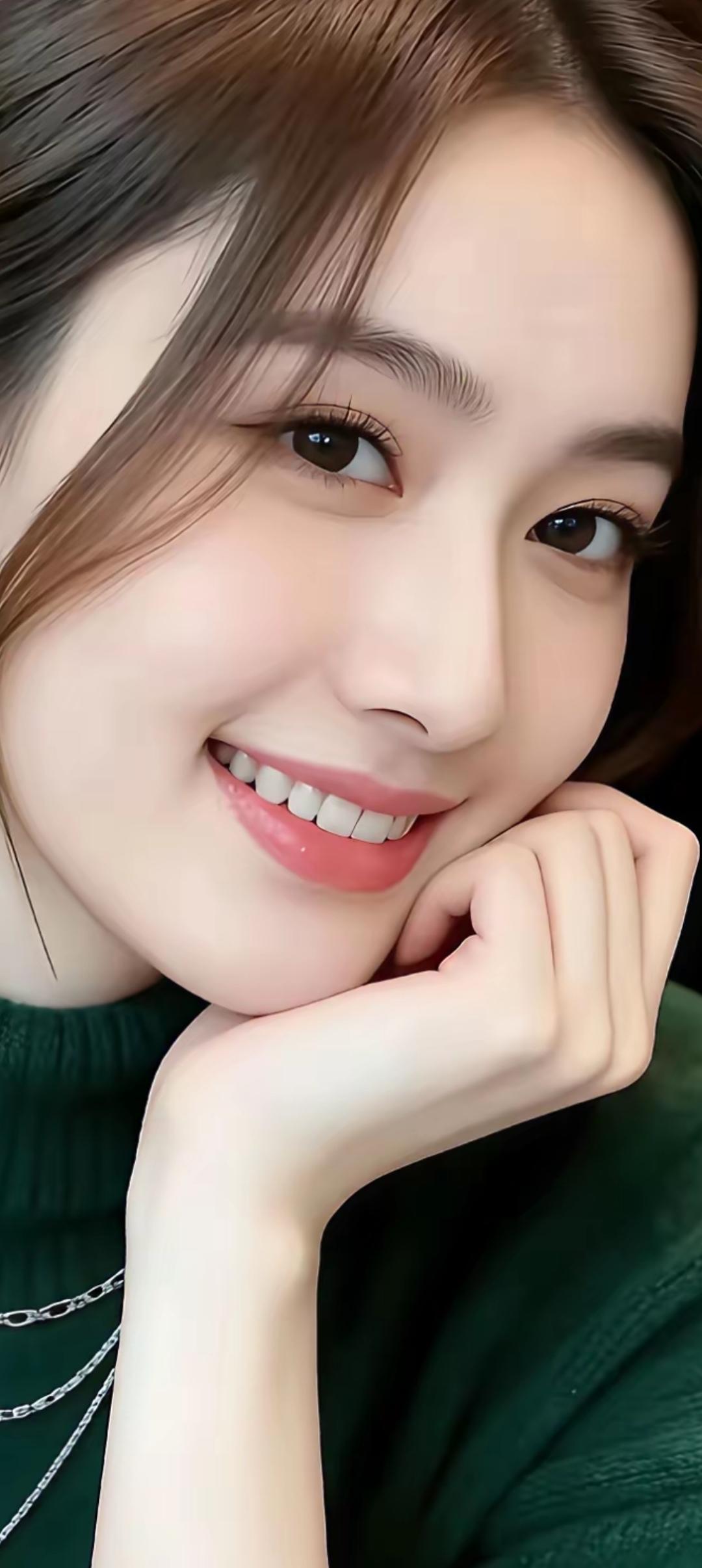 微笑的治愈力量，温暖你的每一天！😊✨