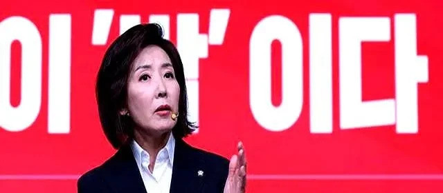 小看了罗卿瑷？尹锡悦听劝了---