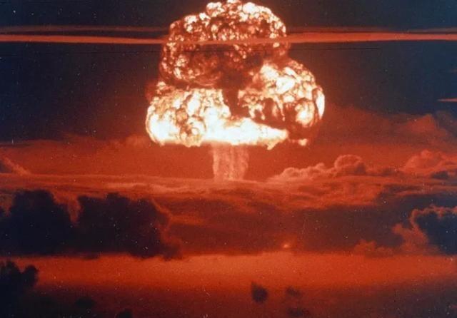 美俄若开战，俄罗斯会这样做吗？如果俄罗斯把手上仅有的一枚“大伊万沙皇炸弹”投放到