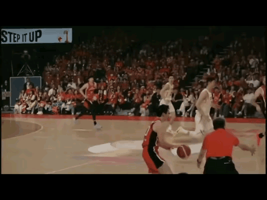 认真看了几遍，原来郭指导真的抢断成功了。郭指导:他们都8打5了，加我一个不过分