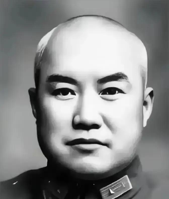 1948年，国民党中将周福成的女儿赶到沈阳劝父亲起义，没想到，周福成掏枪顶住女儿