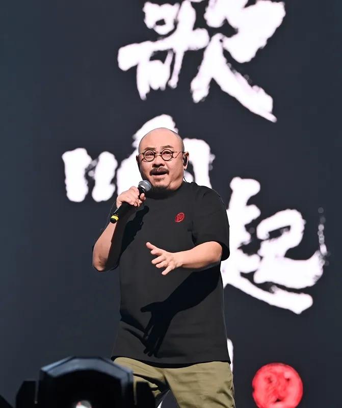 刀郎也开始跟风了！他的新歌《大江南》歌词你们看了吗？完全在胡说八道，为了所谓