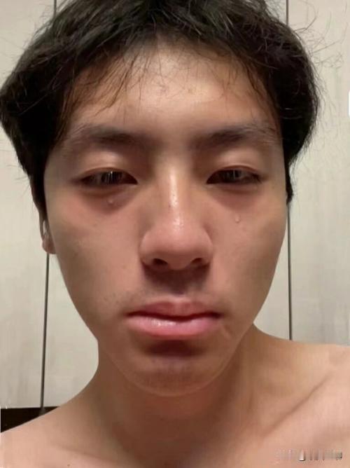 青年人目光短浅，和这个色欲有关。我见过太多年轻人被色欲拖垮了精气神，比如上个月