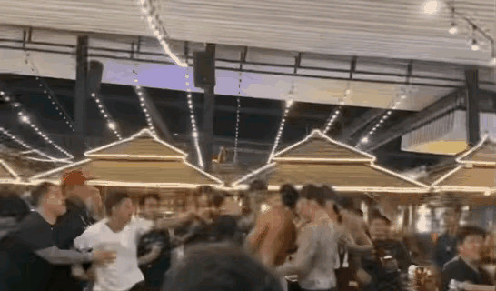 韩国游客真能闹，丢人丢到国外了**文章：**