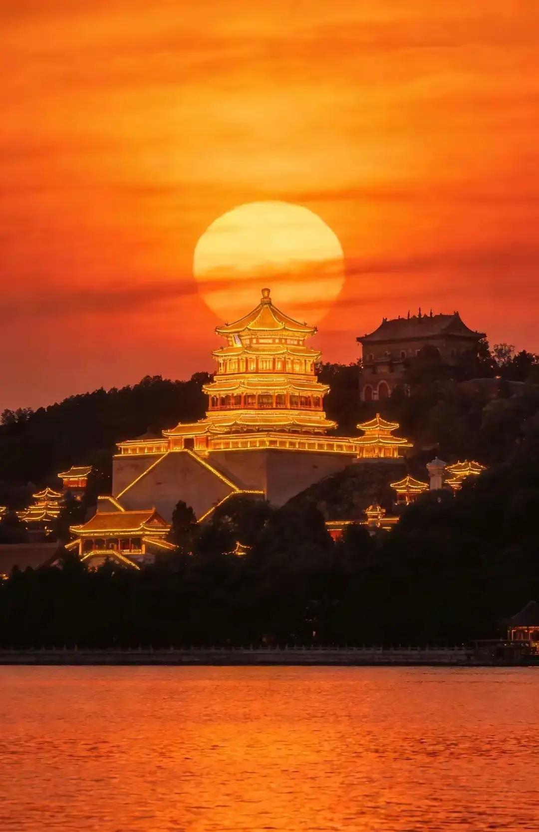 柴桑大姨在直播间慢悠悠抛出一句“2026年有大惊喜”，屏幕瞬间被弹幕刷爆。她没