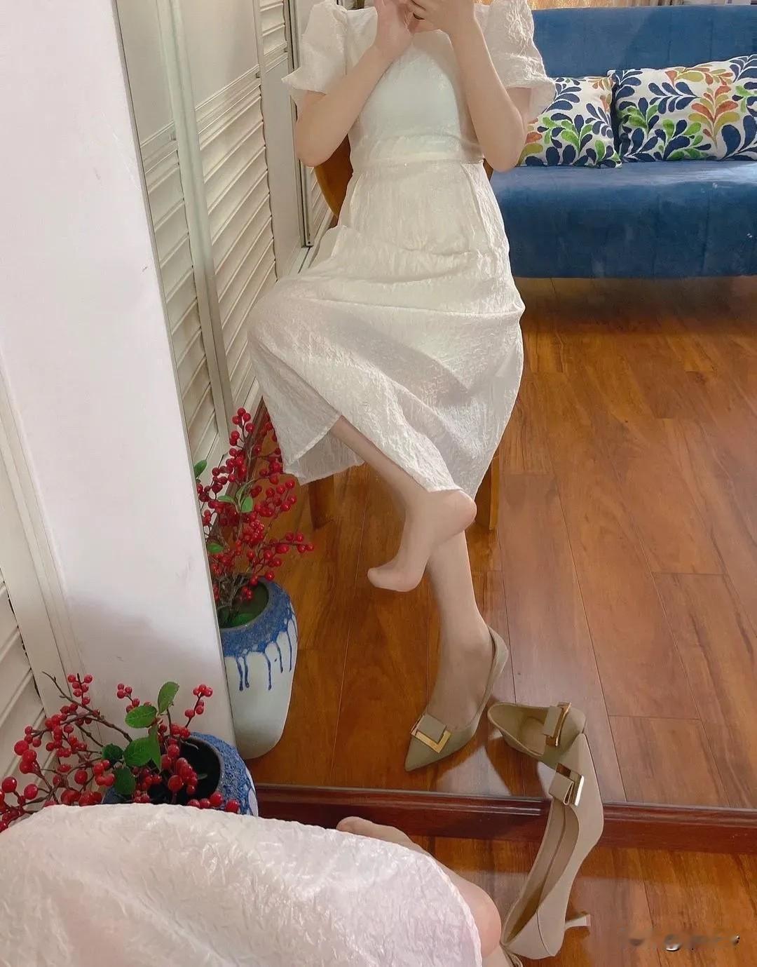 今日分享随手拍照片白色的搭配就是显得特别精致[滑稽笑]