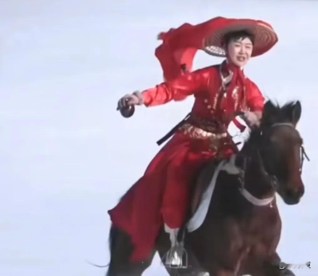 可惜没有如果！贺娇龙如果活着的话，父母肯定非常的骄傲，毕竟两个女儿一个比一个颜