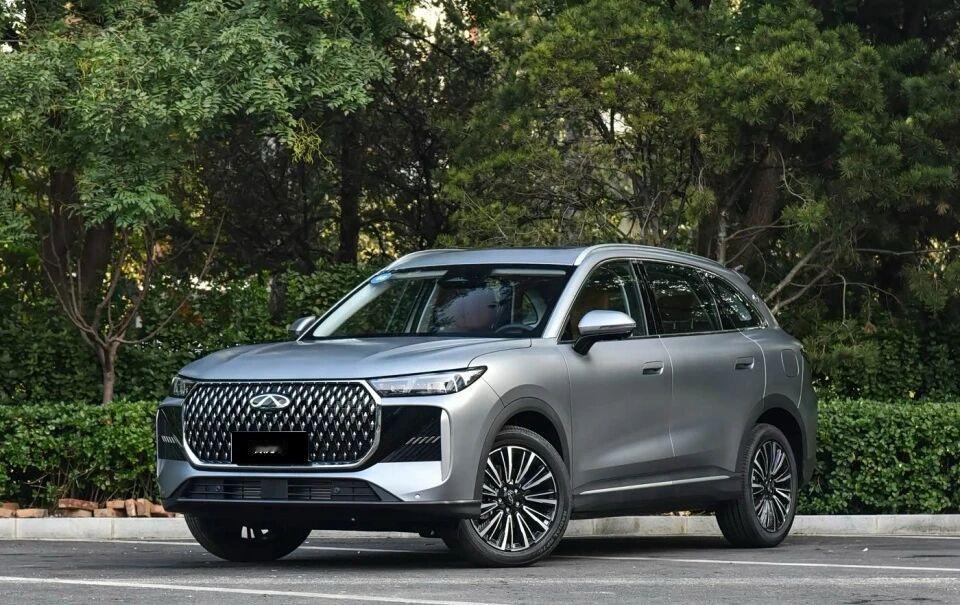 10万想买大空间强动力燃油SUV？别盯着星越L“10万块，想要空间大、动力强、还
