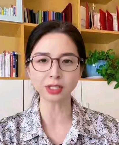 崔丽丽因为坚持最终被鉴定为工伤10级，这算是一个里程碑式的有意义事件。崔丽丽在一