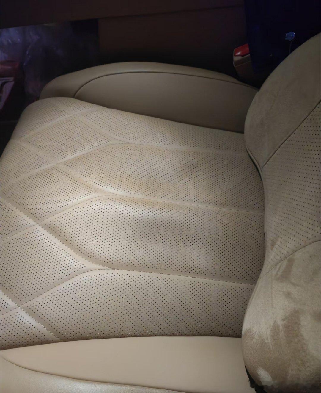一个粉丝问我，为什么某8的座椅鼓包那么严重？推测【吊紧方案做的有问题】竖向三条，