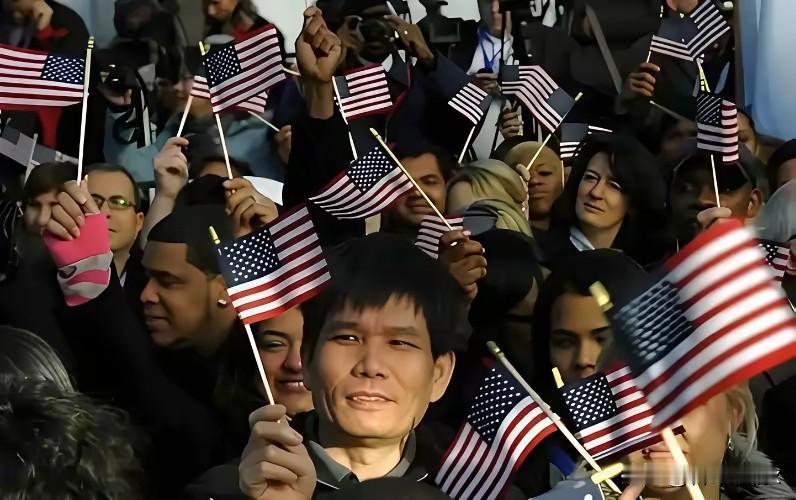 美国人一针见血：“如果中国真的那么好，为啥还有大批人移民到美国？”这话一出来