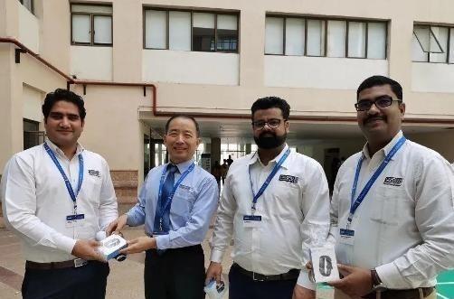 现在无耻的印度人，在中国深圳成立技术非常低的科技公司，然后复制中国成熟的科技产品