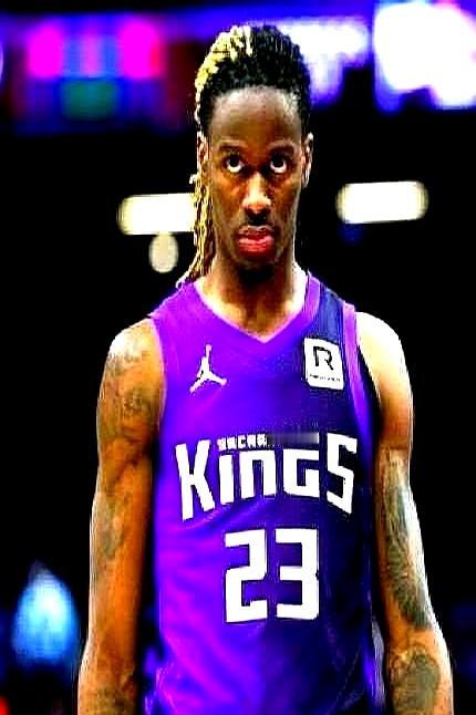 快船这算盘打得，是真精啊。快船拿着俩快到期的合同，就想去换人家打出全明星