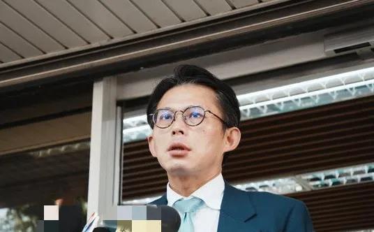 徐欣莹与黄国昌沟通内容曝光，所谓的“承诺”并不存在，黄国昌、柯文哲等9人已被提告