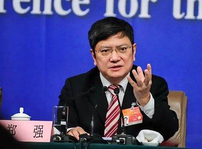 教育部出手了！将英语“踢出”高考，取消其主科地位？教育部回应一针见血！不曾想，螳