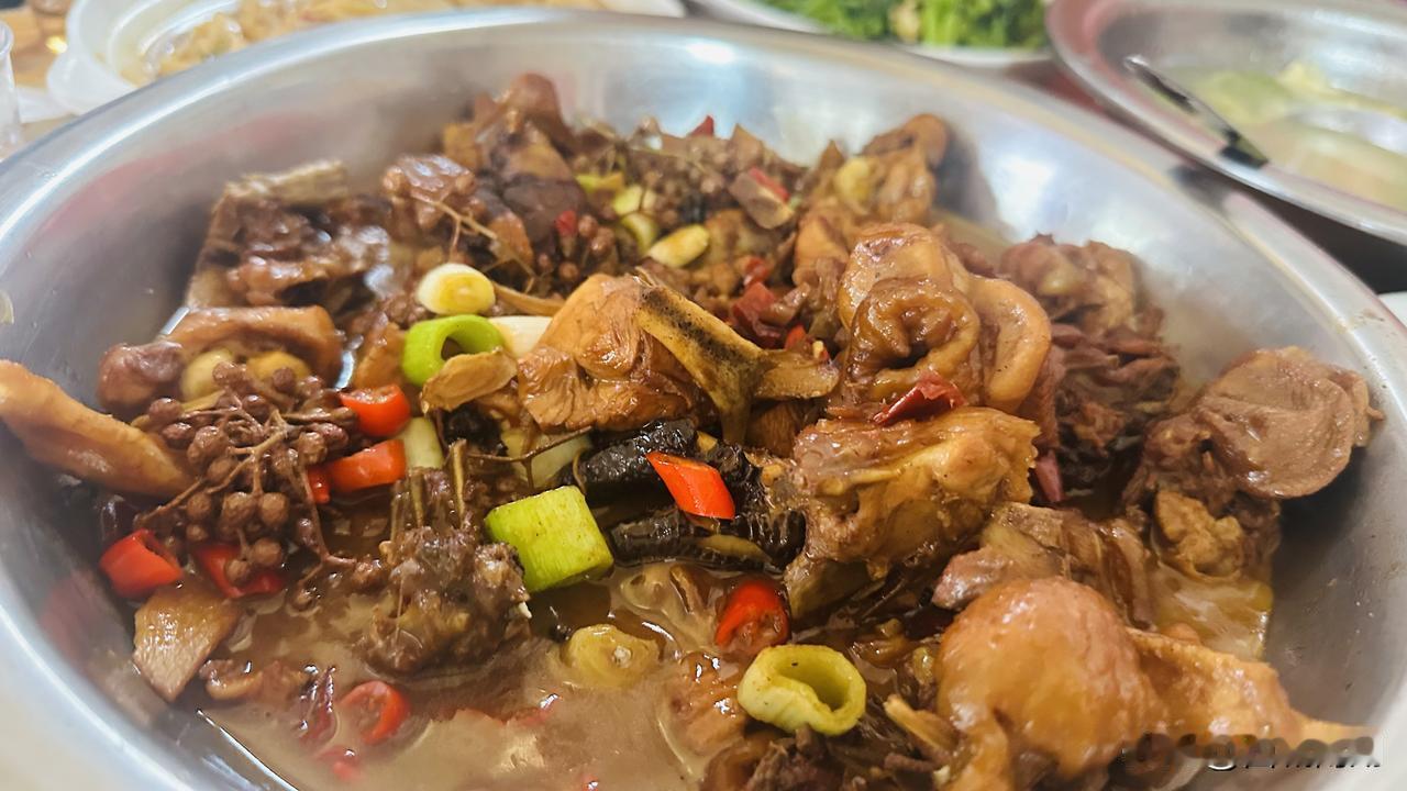 不是探店，只为分享！通达路与平安路交汇处乡厨菜馆，绝绝子，农家小时候的味道。豆腐