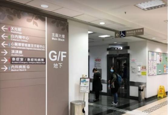 香港的医生特别傲慢，并不是他们医术多么高明，其根本的原因是香港医院套用的是英国美