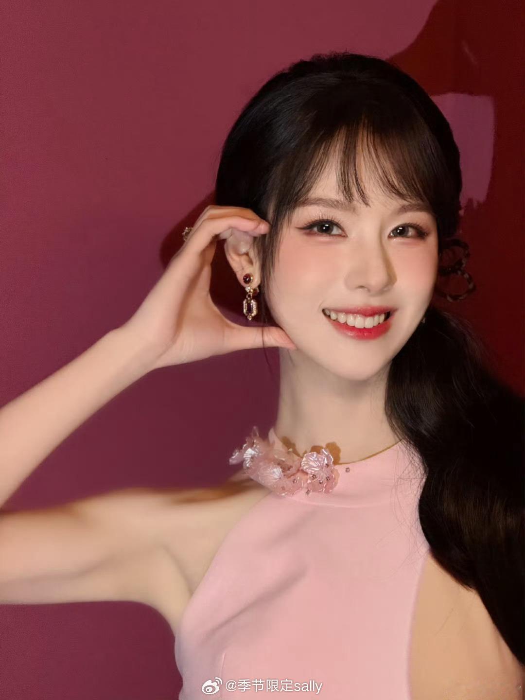 华天崎给陈都灵化的“棉花糖甜心妆”，好萌🥰​​​