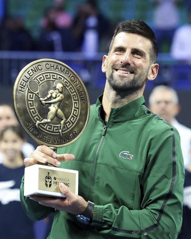 随着德约科维奇夺得雅典250赛冠军后宣布退出年终总决赛，他的2025赛季正式结束