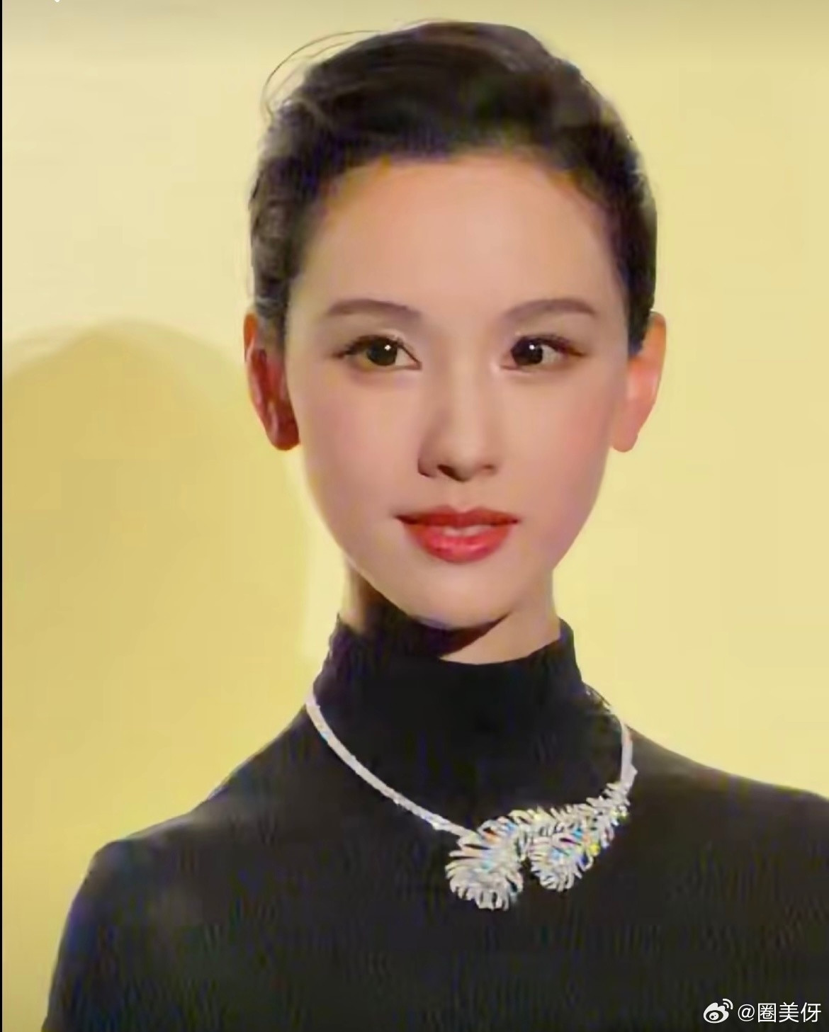 陈都灵今晚赢麻了，绝对是女明星里面的top1，我感觉嘟嘟是整个人的状态都向上起来