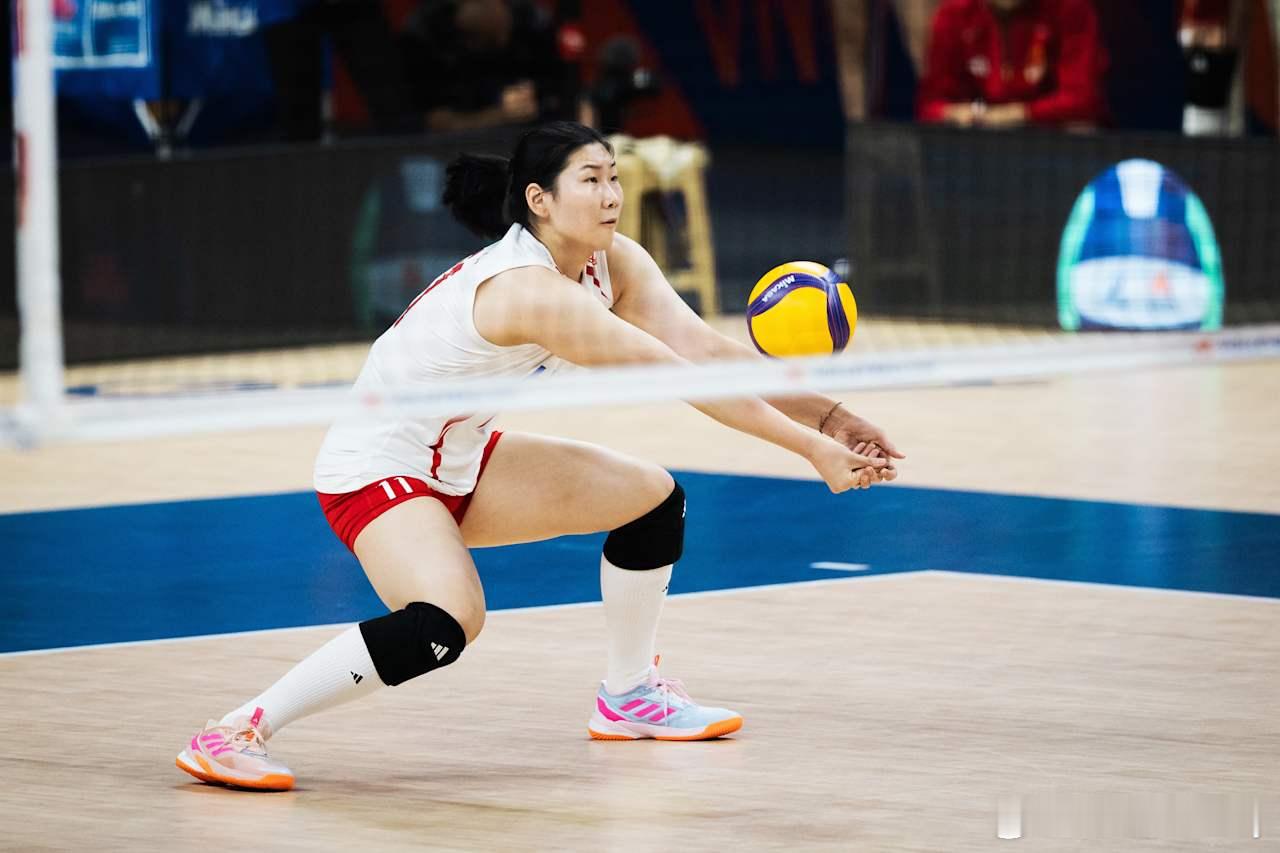 中国女排vs德国女排三局结束，一传数据跟德国女排差距有点大。到位率和完美率都差