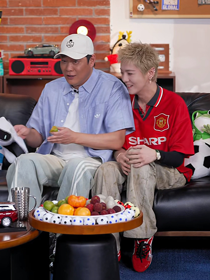 我也是看出了一丝小鸟依人的感觉，欣慰