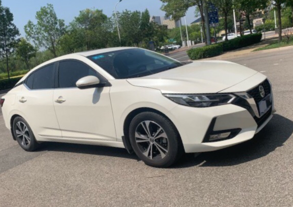 14代轩逸用车感受【用车成本】平时都是上下班用车，周末也会带上女朋友周边自驾