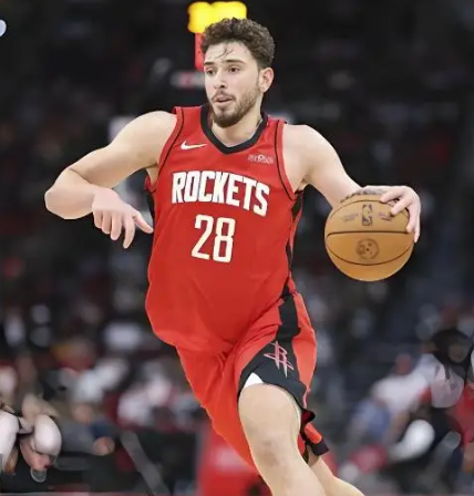 申京和兰代尔根本不在一个级别！！​​兰代尔:比赛上场32分钟，投篮18中11，