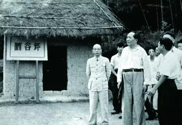 毛主席回韶山，想起那些再也回不来的亲人1959年，毛主席回到阔别32年的韶山