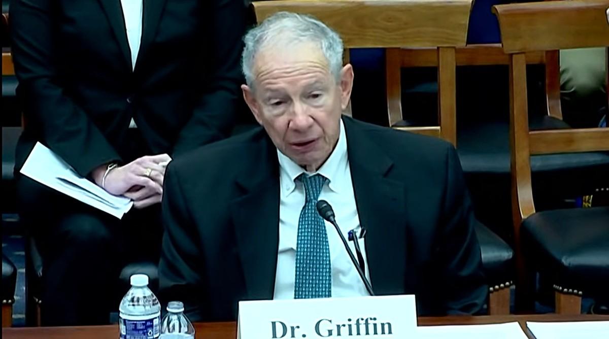 “美国太空政策是个什么玩意？”据媒体12月7日报道：美国众议院本来想开个听证会，