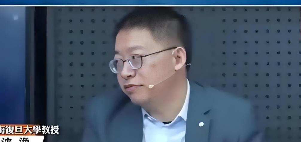 沈逸答疑：有人提问“国民党、民众党是不是台独？”沈逸反问：他们接受一个中国