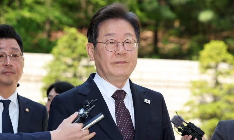 韩国代总统辞职2025年5月1日下午2时，韩国代总统韩德洙宣布辞去所有公职，并确