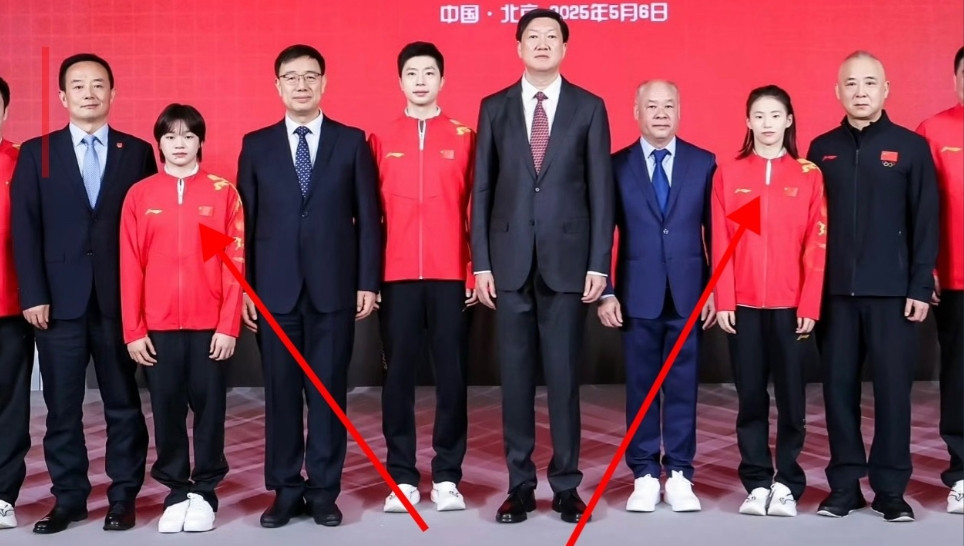 李宁“站位风波”这件事网友们真的有点小题大作了可能连李宁自己也没想到很简