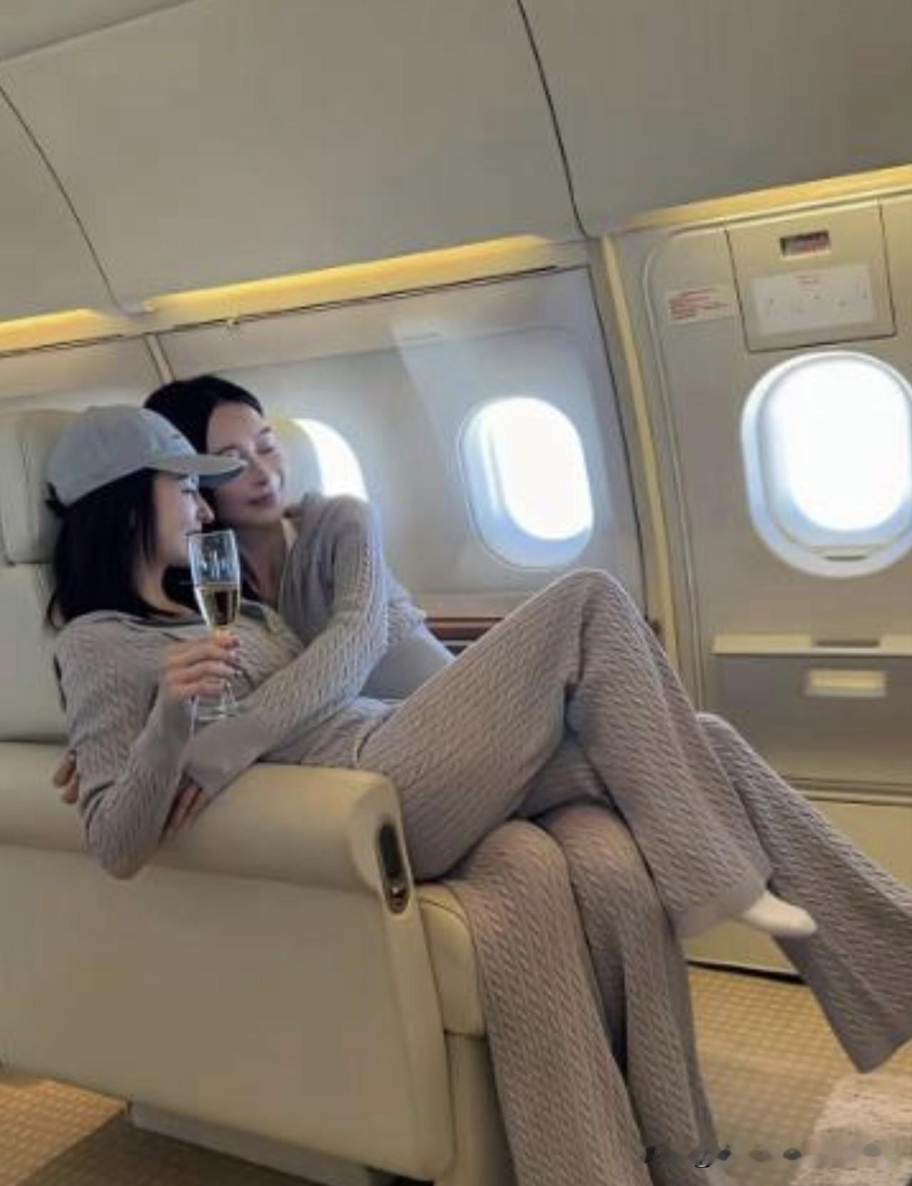 飞机商务舱就是不一样！确实不错！