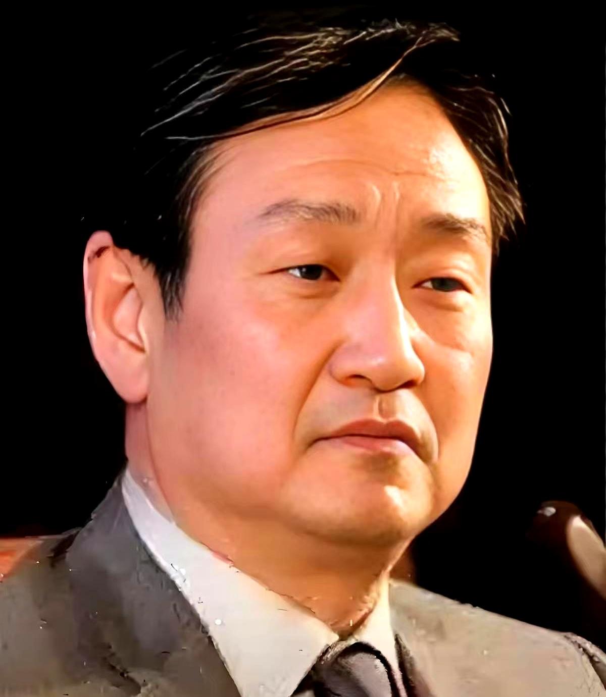 这事儿挺有意思，甚至有点反常识。72岁的赵玉吉，手里曾握着千亿级的钢铁帝国，首