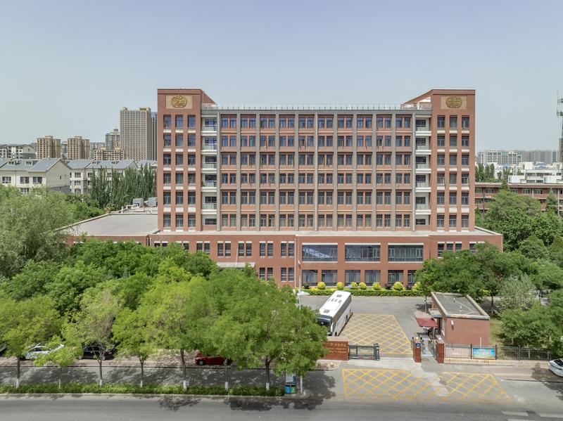 医科大学博士生，入职省属医院，工作了15年，做到了副主任医师医学生，真的很看