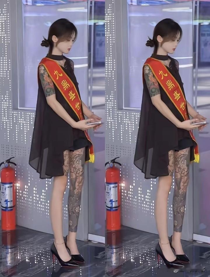 据说这是一位台球厅老板