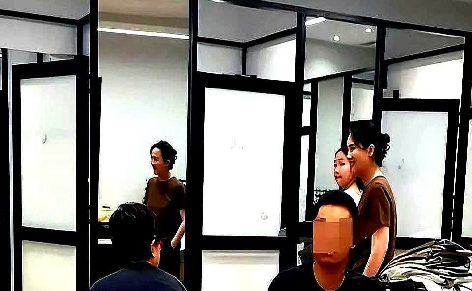 朱媛媛生命最后时刻的遗愿，竟不是托付父母也不是事业，而是颤抖着拉住丈夫辛柏青的手