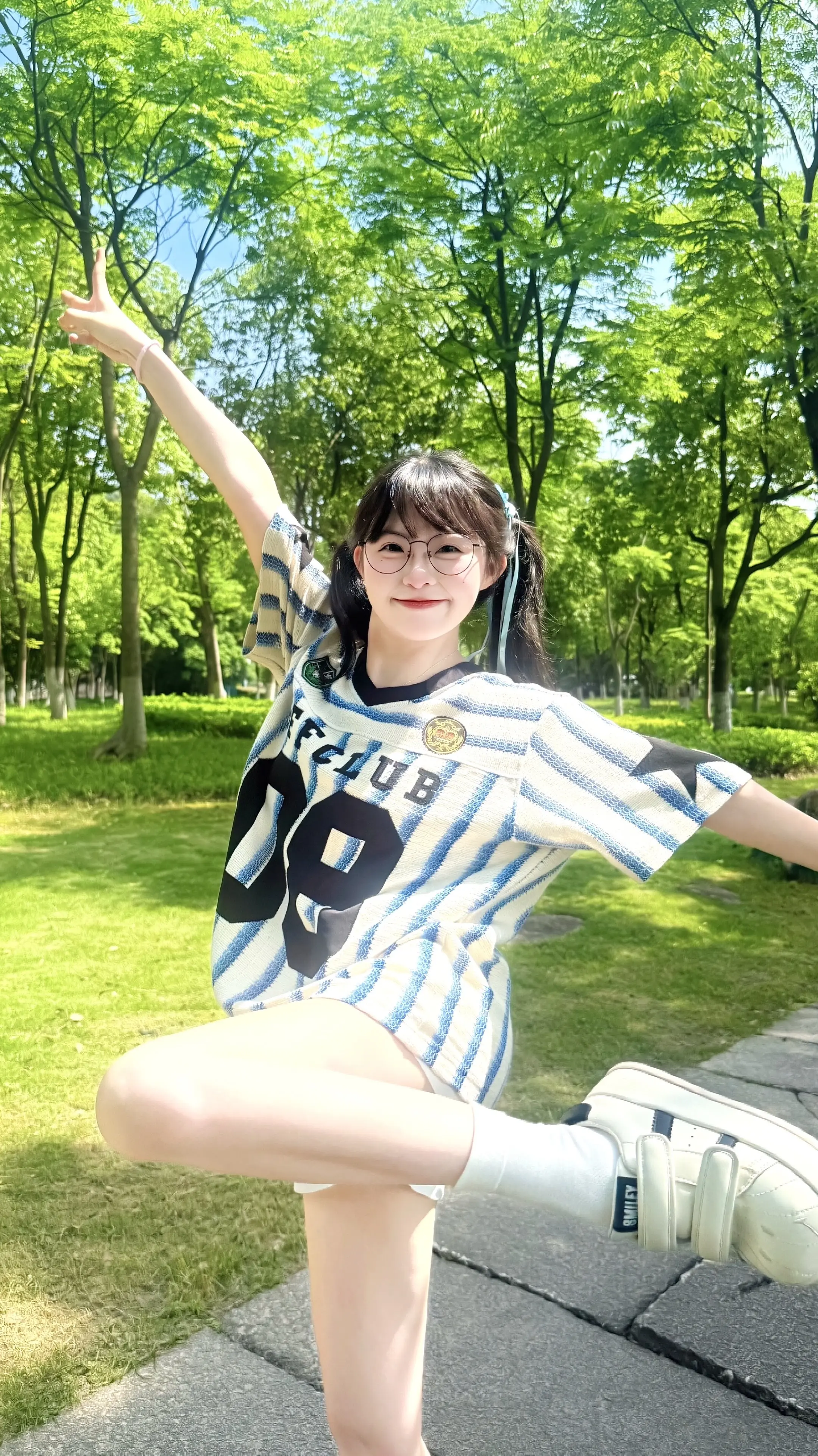 自信 大胆 野心 明媚的张扬 向上的生命力 浪漫的年纪 不许活得无趣