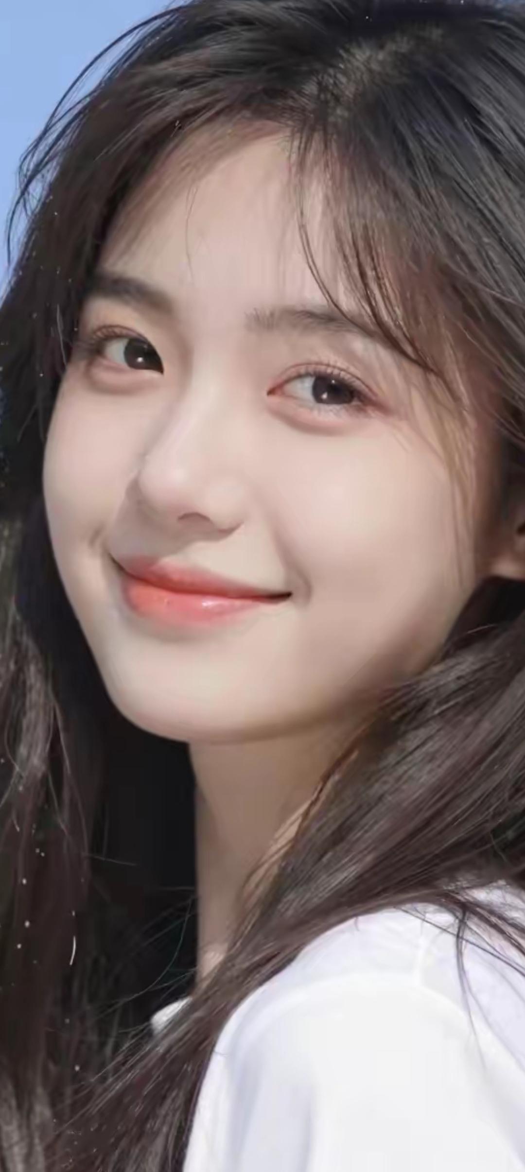 阳光下的微笑，温暖如初的美好。